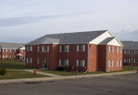 Cornell I & II in Watertown, SD - Building Photo