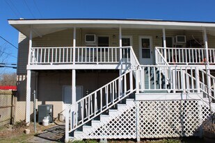 502 E Main St in Havelock, NC - Building Photo