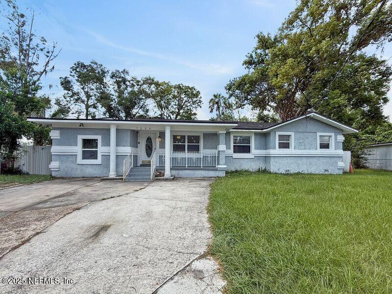 7004 Dahlgren Ct in Jacksonville, FL - Building Photo