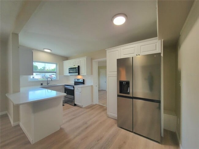 6267 Hampton Dr N in St. Petersburg, FL - Building Photo - Building Photo