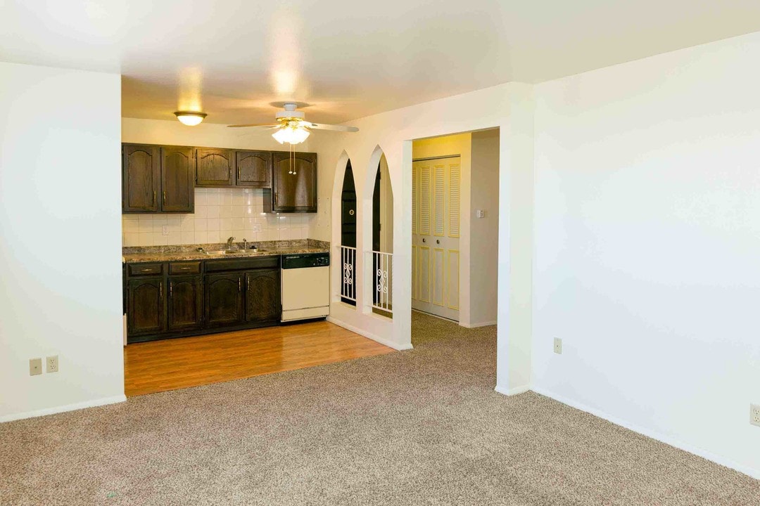 Stardust Plaza Apartments Photo