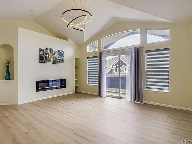 14211 East 1st Drive, Unit 307