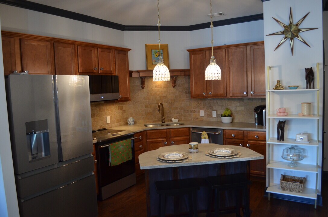 445 W Blount Ave in Knoxville, TN - Building Photo