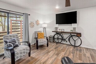 30 Lunsford Ln, Unit ID1241312P in Bella Vista, AR - Building Photo