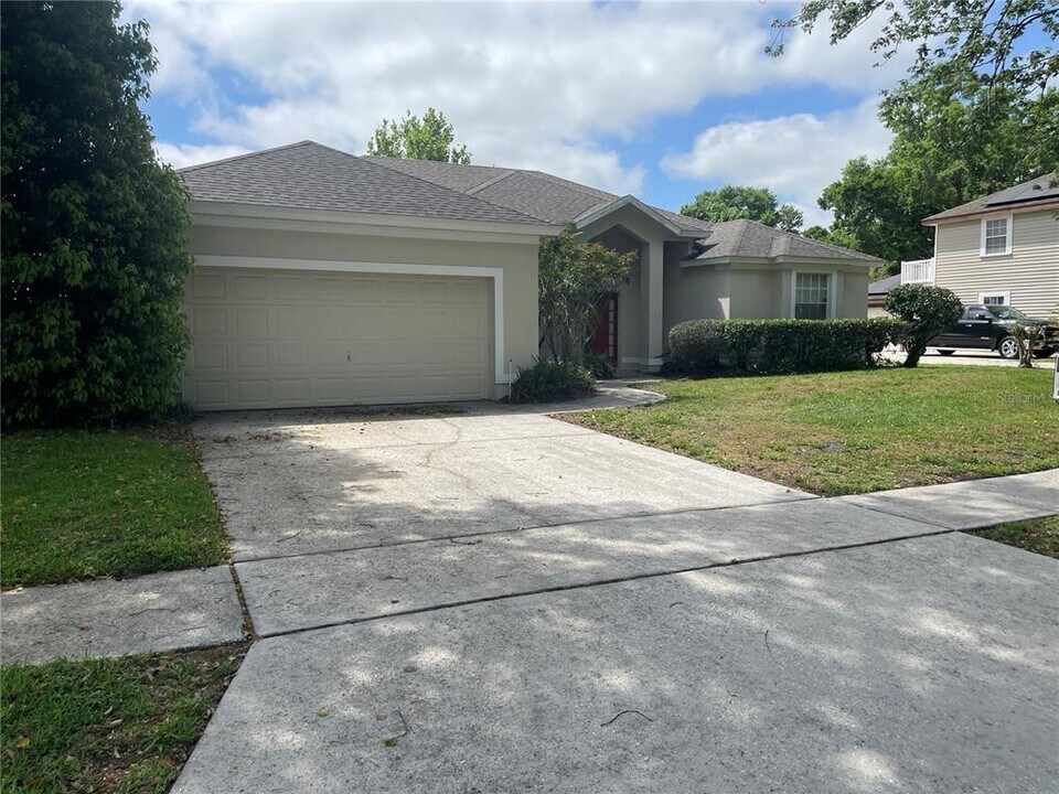 703 Kelly's Cove in Ocoee, FL - Building Photo
