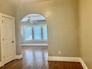 605 W Saulnier St in Houston, TX - Building Photo - Building Photo