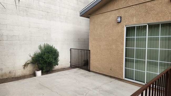 4528 E 58th St in Maywood, CA - Building Photo - Building Photo