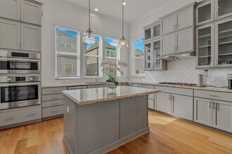 10943 Grove Tree Ln in Houston, TX - Building Photo - Building Photo