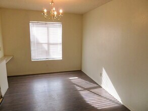 5810 2nd St in Lubbock, TX - Building Photo - Building Photo