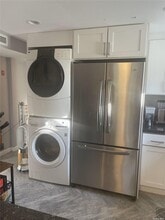 164 W Nicholai St in Hicksville, NY - Building Photo - Building Photo