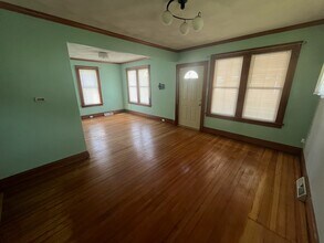 2733 Elm St in Dubuque, IA - Building Photo - Building Photo