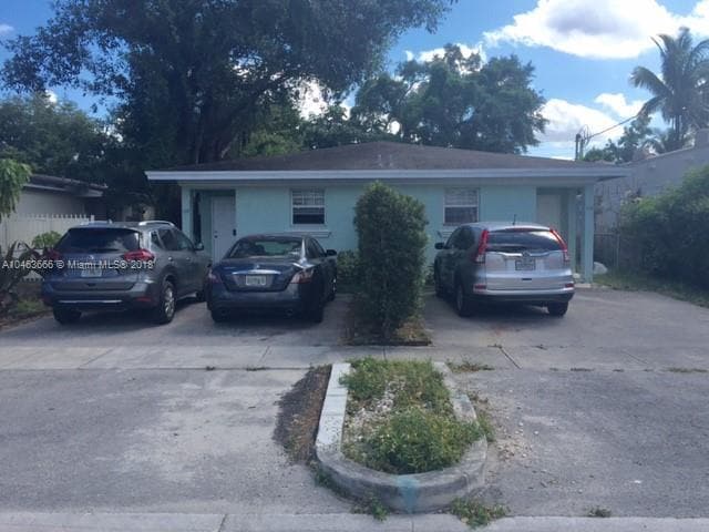 170 NE 169th St, Unit 2
