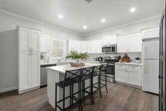 1521 Preston St S in St. Petersburg, FL - Foto de edificio - Building Photo