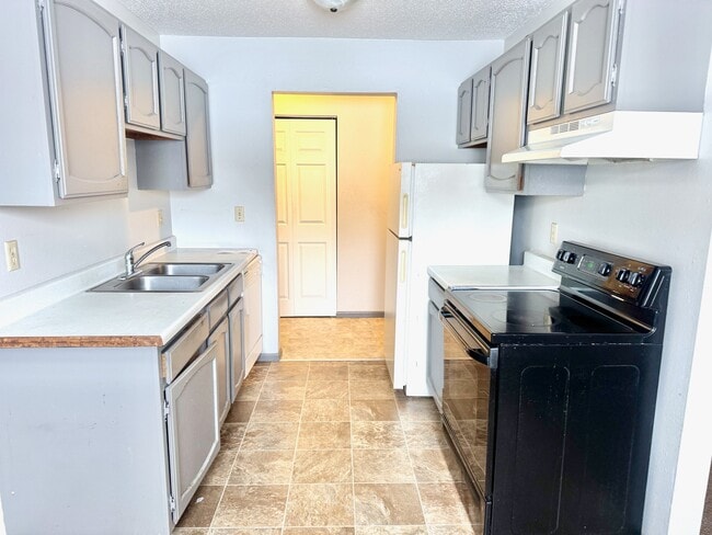 Block 32 Apartments in Fargo, ND - Building Photo - Building Photo