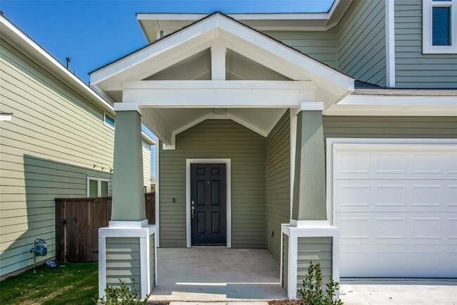 11729 Lago de Garda Dr in Austin, TX - Foto de edificio - Building Photo