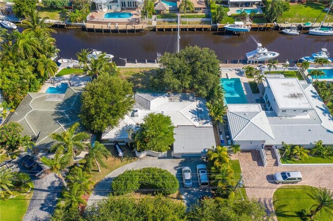 2680 NE 24th St in Pompano Beach, FL - Building Photo - Building Photo