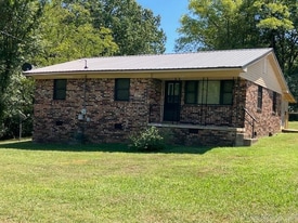 1715 Convent St in Pocahontas, AR - Building Photo
