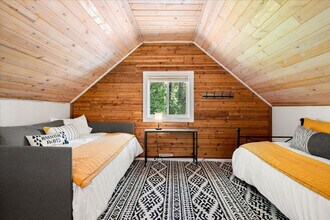 40 N Canvasback Way in Hoodsport, WA - Foto de edificio - Building Photo