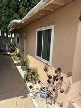 19250 Prairie St, Unit 1 bedroom in Northridge, CA - Building Photo - Building Photo