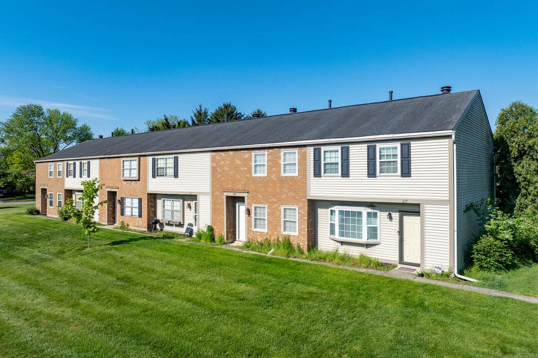 Wellington Commons Condominiums in Columbus, OH - Building Photo