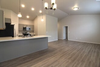 5305 Remington Dr in Pasco, WA - Building Photo - Building Photo