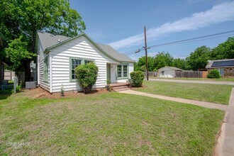 1102 Poplar St in Abilene, TX - Building Photo - Building Photo