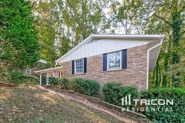 property at 3394 Kenland Rd SE