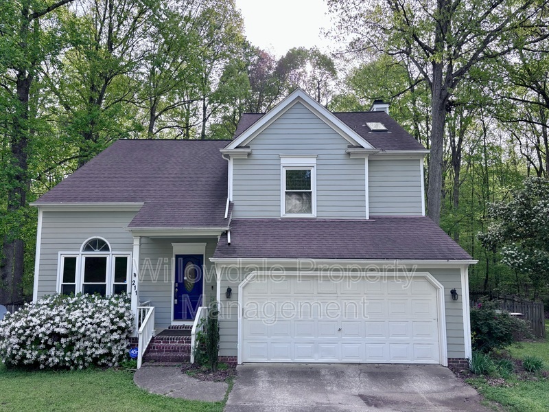 211 Gettysburg Dr in Cary, NC - Foto de edificio