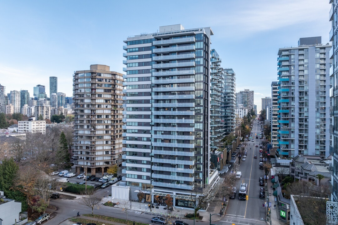 1188 Bidwell St in Vancouver, BC - Building Photo