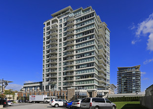 Miramar Village B in White Rock, BC - Building Photo - Building Photo