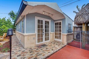 6300 Flagler St in Hollywood, FL - Building Photo