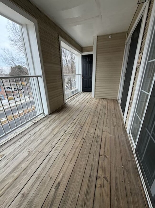 111 Watkins Pond Blvd in Rockville, MD - Building Photo - Building Photo