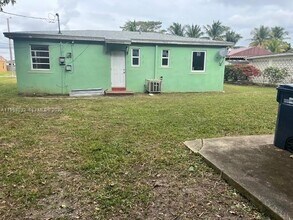 14620 Monroe St in Miami, FL - Building Photo - Building Photo