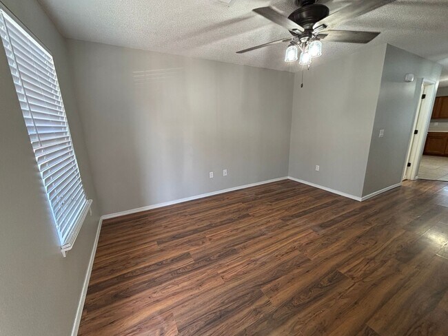 3406 SW Victoria Pl in Bentonville, AR - Building Photo - Building Photo