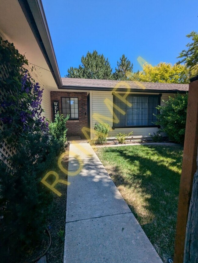 2165 Falls Ave E in Twin Falls, ID - Building Photo - Building Photo