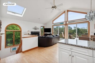 87 S Etna Ave in Montauk, NY - Building Photo - Building Photo