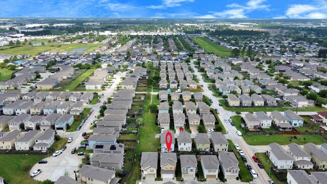 property at 19245 Reiner Gln Ct