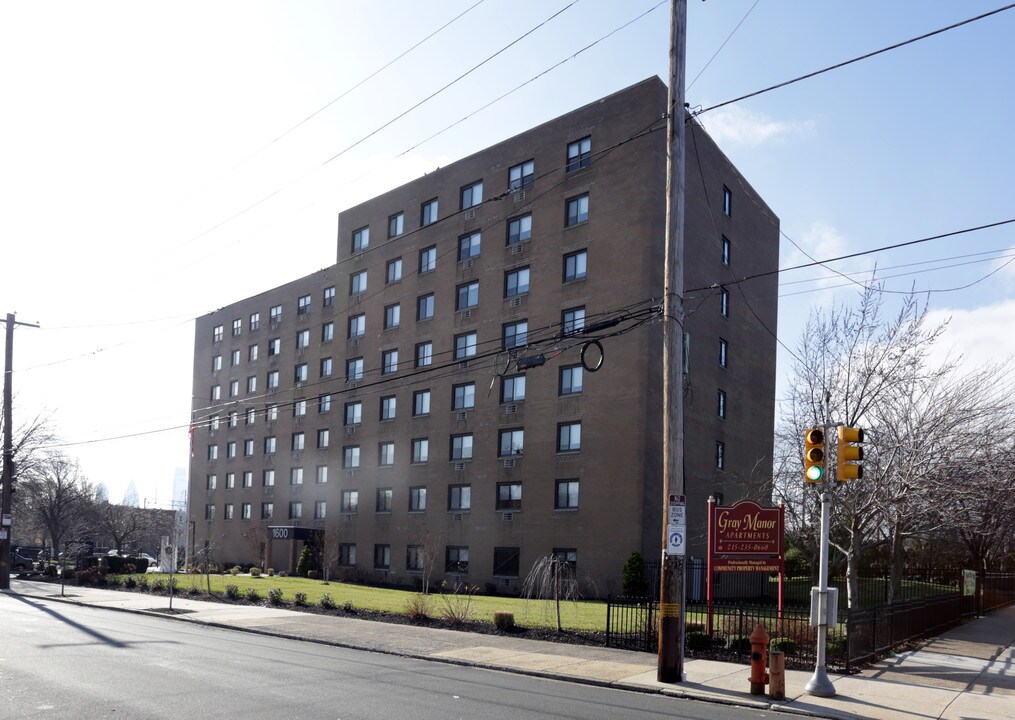 Gray Manor Apartments in Philadelphia, PA - Foto de edificio