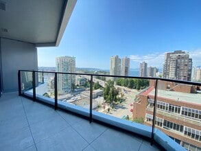 889 Pacific St in Vancouver, BC - Building Photo - Building Photo