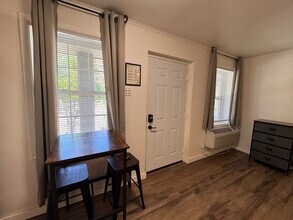 806 S Elm St, Unit SI ID1296536P in Little Rock, AR - Building Photo - Building Photo