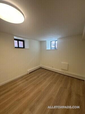 32 Reedsdale St in Boston, MA - Foto de edificio - Building Photo