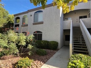 700 Carnegie St in Henderson, NV - Building Photo - Building Photo