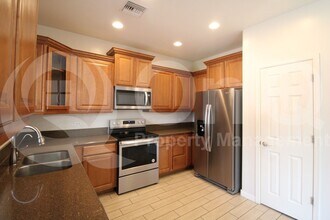 7531 E Majestic Palm Ln in Tucson, AZ - Building Photo - Building Photo