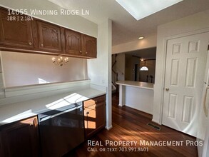 14055 Winding Ridge Ln in Centreville, VA - Building Photo - Building Photo