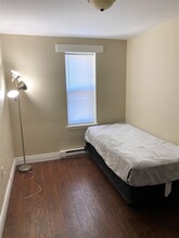 249 Drew St in Oshawa, ON - Building Photo - Building Photo