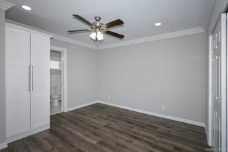 100 N Country Rd in Miller Place, NY - Building Photo - Building Photo