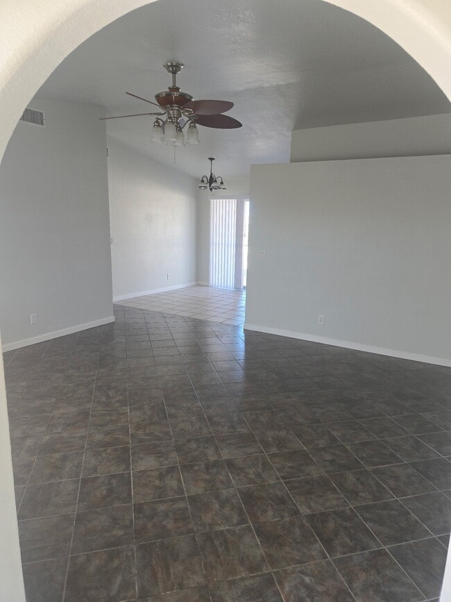 3421 Yavapai Dr in Lake Havasu City, AZ - Building Photo - Building Photo