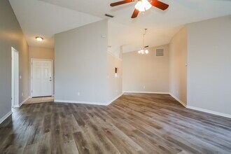 7748 Collins Ridge Blvd in Jacksonville, FL - Building Photo - Building Photo