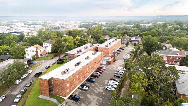 2990 Rhodes Cir S in Birmingham, AL - Building Photo - Building Photo