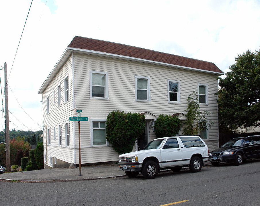 5401 Meridian Ave N in Seattle, WA - Foto de edificio